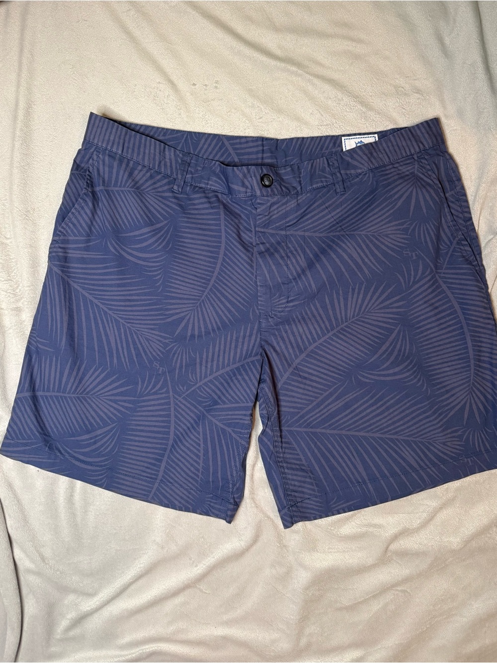 Southern Tide Palm Leaves blue performance shorts size 42